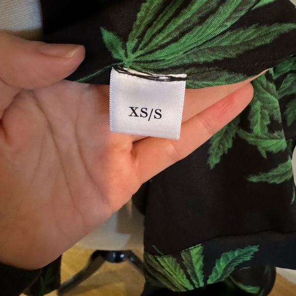 We Are Leone Long Silk Cannabis Leaf Duster Kimono with Belt XS/S - Picture 13 of 14